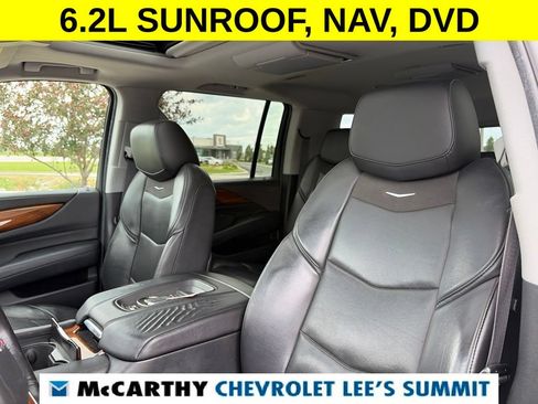 Used 2016 Cadillac Escalade ESV Luxury AWD/4WD image 57