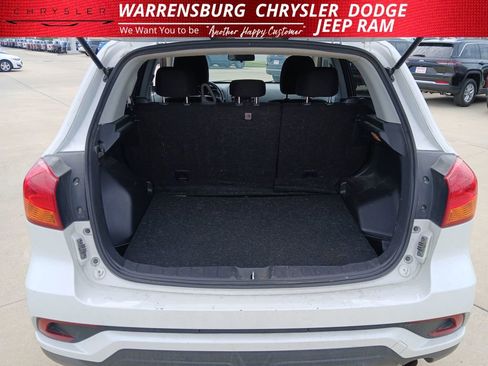 Used 2018 Mitsubishi Outlander Sport LE FWD image 27
