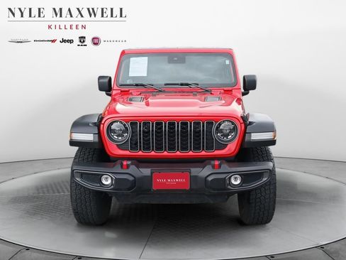 Used 2025 Jeep Wrangler Unlimited Rubicon AWD/4WD image 18
