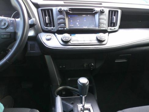 Used 2018 Toyota RAV4 XLE image 14