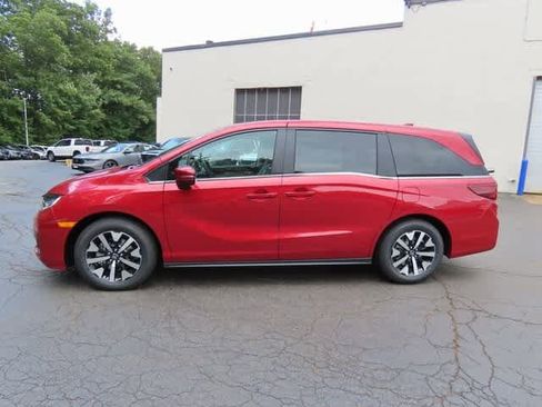 New 2026 Honda Odyssey EX-L image 3