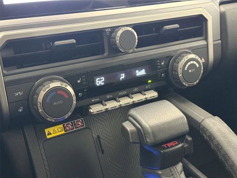 Certified 2025 Toyota 4Runner TRD Off-Road Premium AWD/4WD image 27