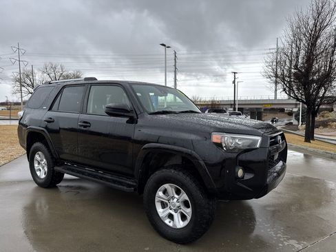 Used 2020 Toyota 4Runner SR5 image 7