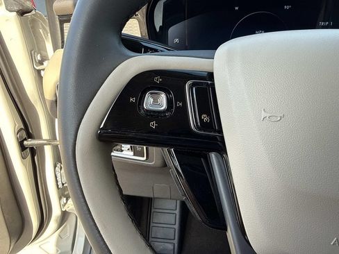 Certified 2023 Lincoln Corsair FWD image 30