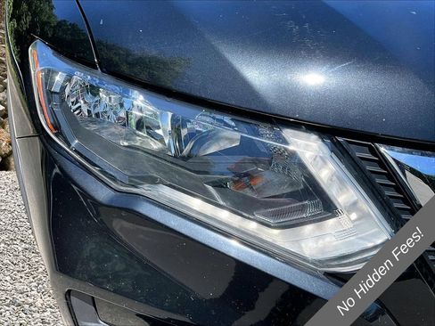 Used 2019 Nissan Rogue S AWD/4WD image 25