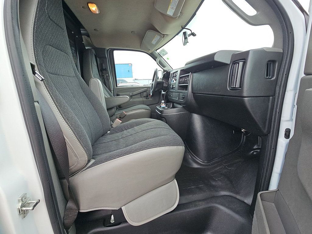 Certified 2025 Chevrolet Express 2500 w/ Driver Convenience Package RWD image 8