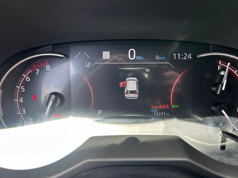 Used 2025 Toyota RAV4 XLE w/ Convenience Package FWD image 24