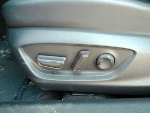 Used 2023 Toyota Camry SE w/ Convenience Package image 16