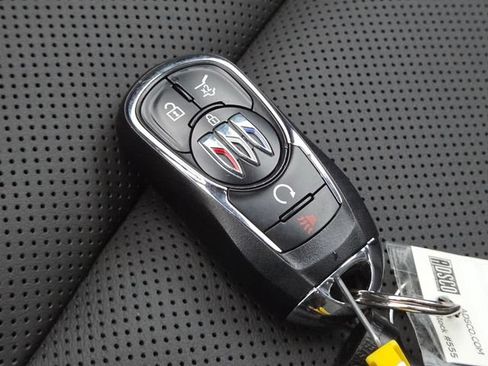 Used 2026 Buick Encore GX Avenir w/ Avenir Technology Package AWD/4WD image 34