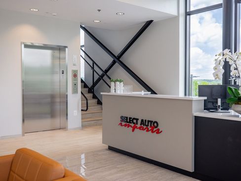 Used 2024 Audi Q5 e Premium Plus w/ Premium Plus Package image 11