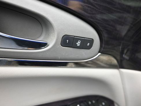 Used 2017 Buick Enclave Premium w/ Experience Buick Package AWD/4WD image 17