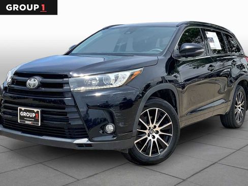 Used 2017 Toyota Highlander SE AWD/4WD image 1