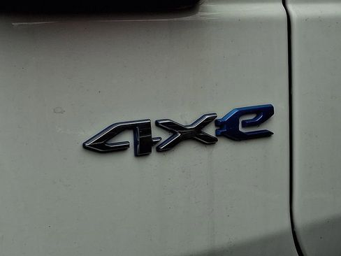 Used 2023 Jeep Wrangler Unlimited Sahara w/ Cold Weather Group image 5