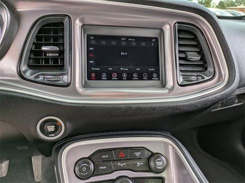 Used 2021 Dodge Challenger SXT w/ Driver Convenience Group image 17