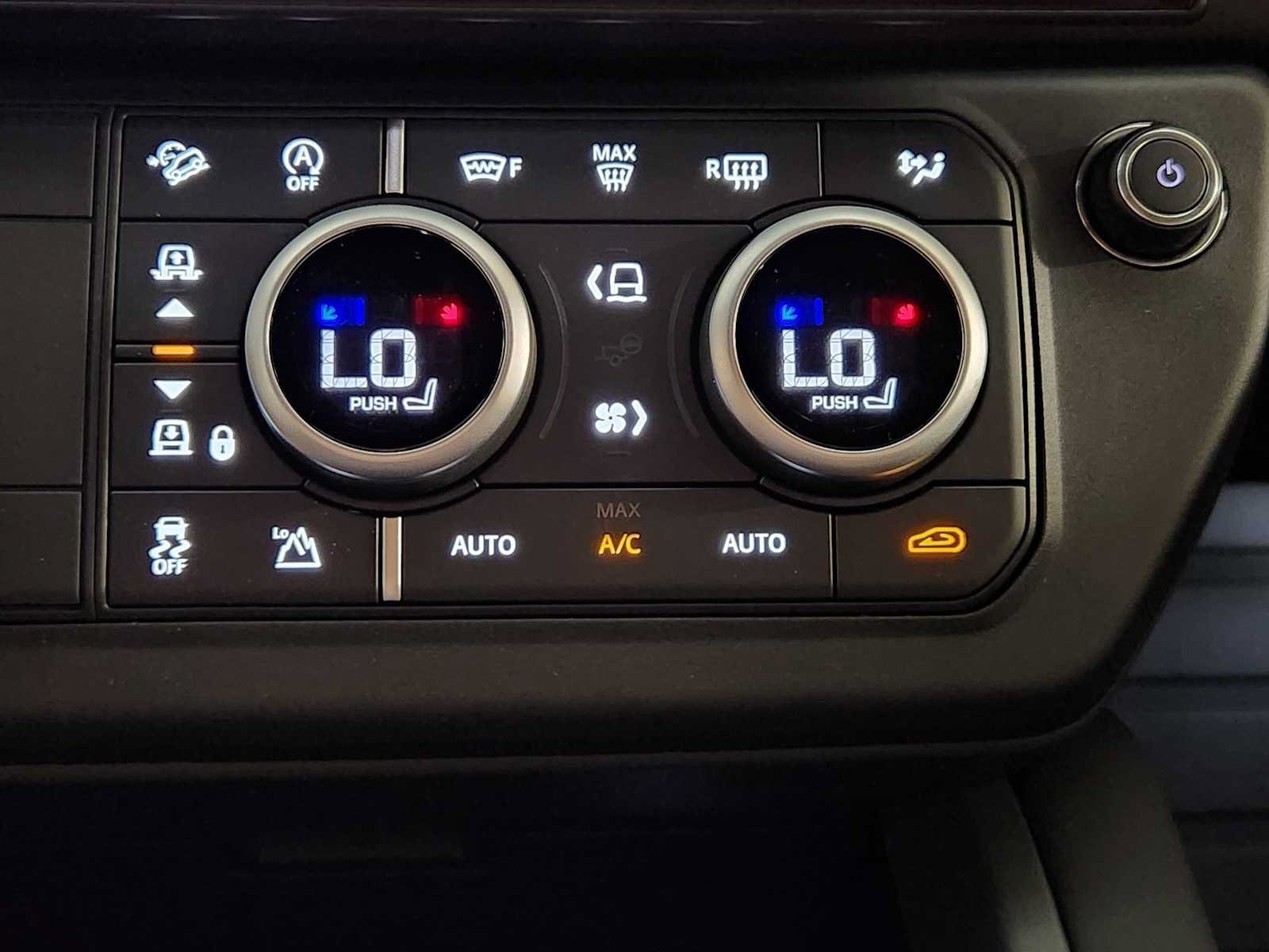 New 2026 Land Rover Defender 110 S AWD/4WD image 18