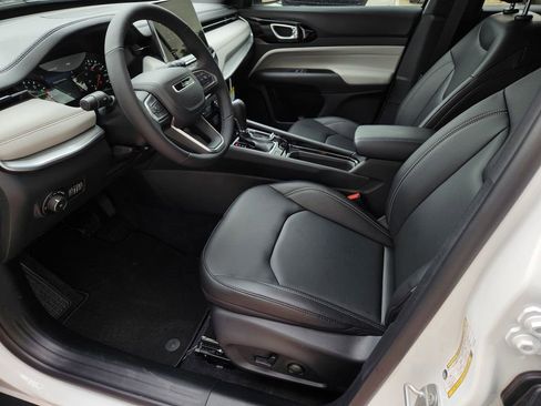 New 2026 Jeep Compass Limited AWD/4WD image 15