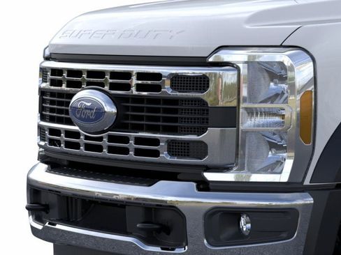 New 2025 Ford F550 4x4 Crew Cab Super Duty image 17