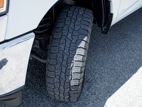 Used 2024 RAM 2500 Big Horn AWD/4WD image 43