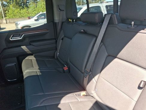 Used 2025 GMC Sierra 1500 Denali w/ Denali Reserve Package AWD/4WD image 12