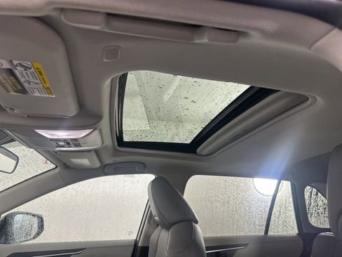 Used 2024 Toyota RAV4 XLE Premium image 21