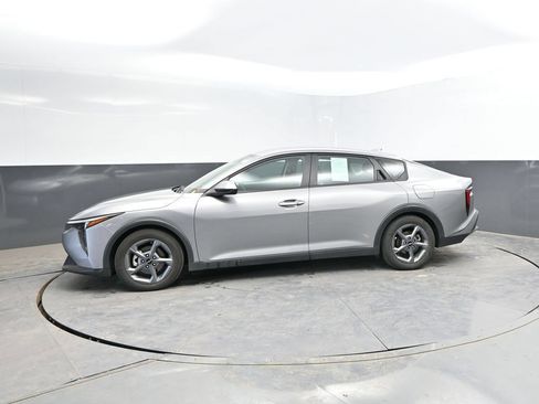 Used 2025 Kia K4 FWD image 5