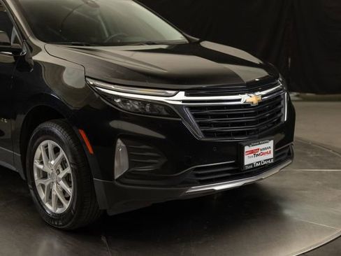 Used 2023 Chevrolet Equinox LT w/ Driver Convenience Package AWD/4WD image 3