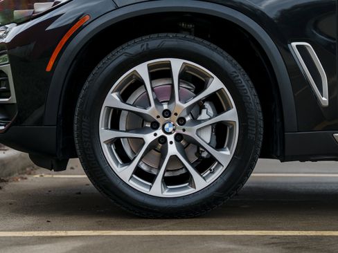 Used 2021 BMW X5 xDrive40i w/ Premium Package 2 image 29