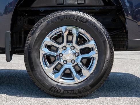 Used 2023 Chevrolet Silverado 1500 LT AWD/4WD image 32