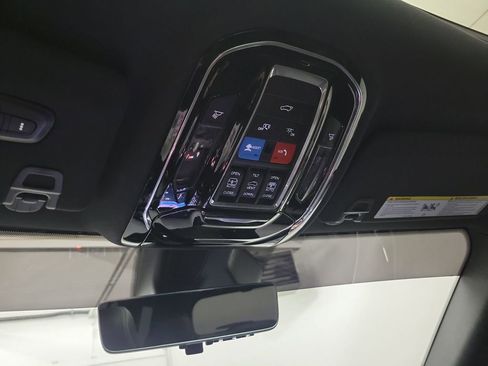 Used 2024 Jeep Grand Cherokee L Overland w/ Advanced Protech Group III image 18