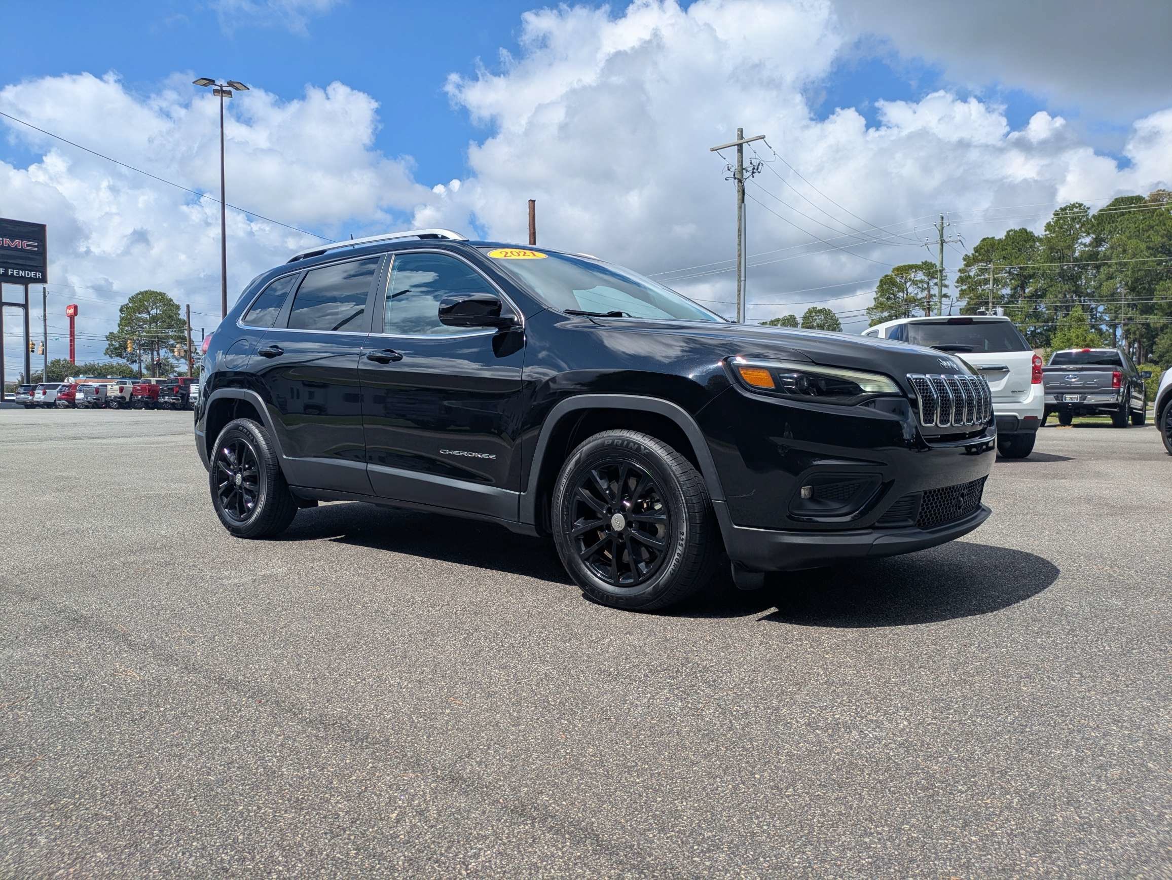 Used 2021 Jeep Cherokee Latitude Lux w/ Comfort/Convenience Group FWD image 1
