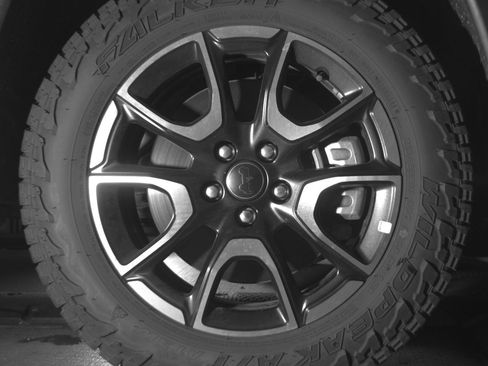 Used 2025 Jeep Compass Trailhawk image 13