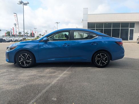 Used 2024 Nissan Sentra SV FWD image 6