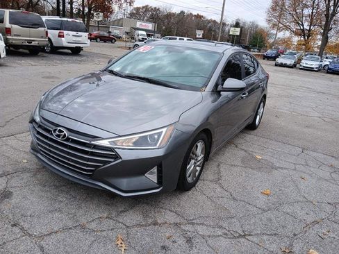 Used 2020 Hyundai Elantra Value Edition w/ Cargo Package (C1) image 2