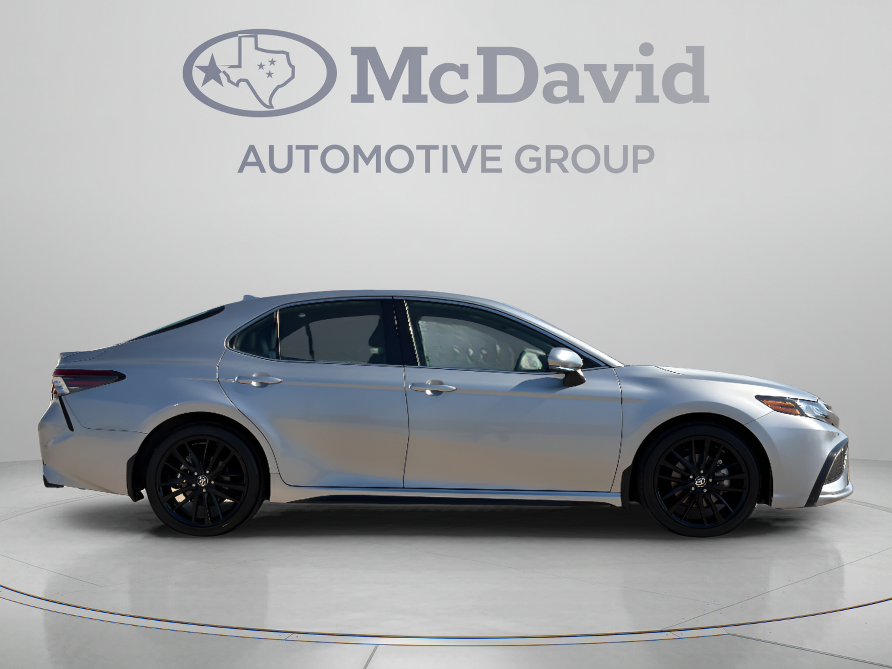 Used 2023 Toyota Camry XSE FWD image 7