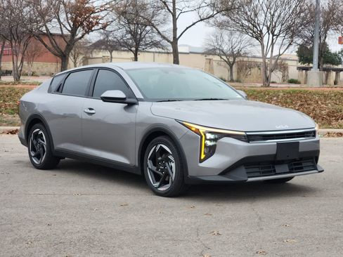 New 2026 Kia K4 EX FWD image 2