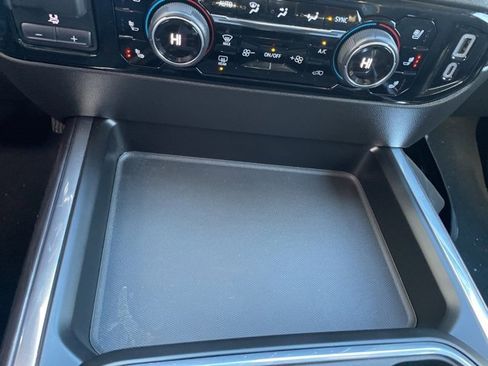 Used 2024 Chevrolet Silverado 2500 LTZ w/ LTZ Premium Package image 20