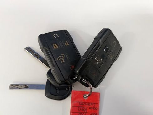 Used 2020 Chevrolet Silverado 1500 Custom w/ Custom Value Package image 32