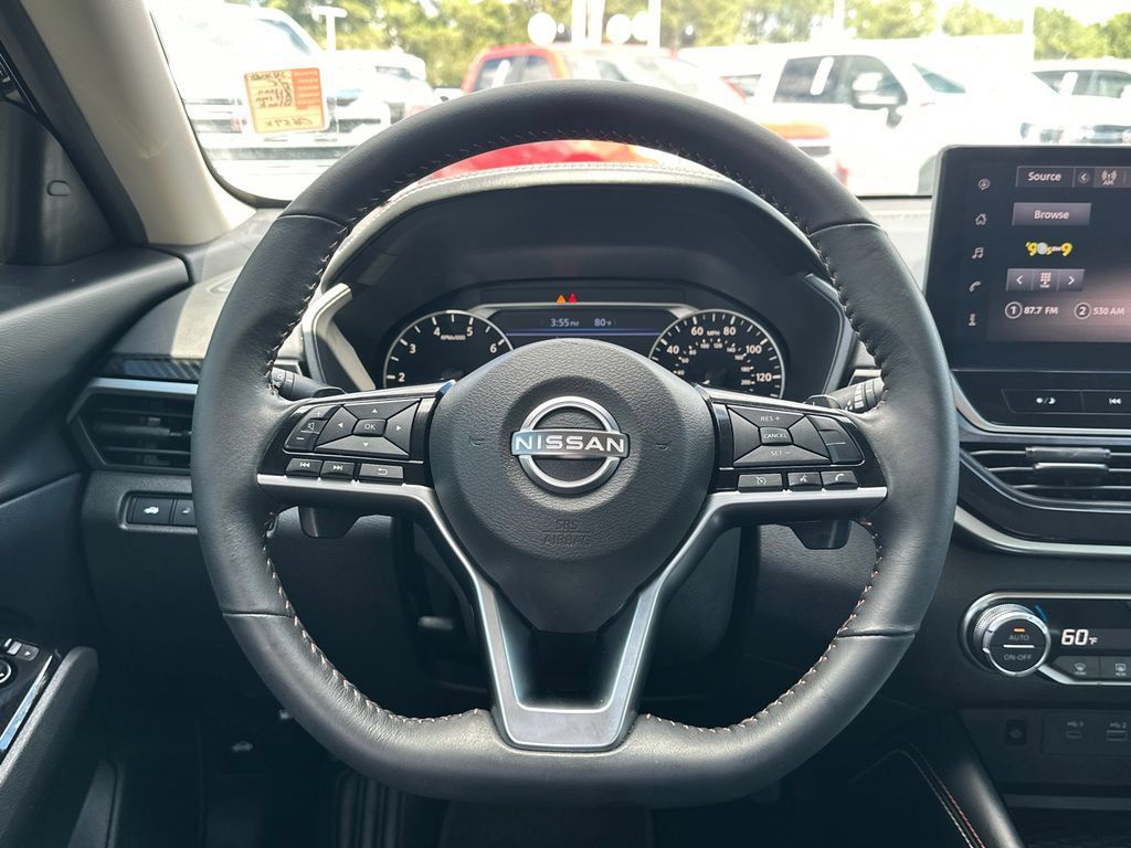 Used 2025 Nissan Altima 2.5 SR w/ SR Premium Package FWD image 24