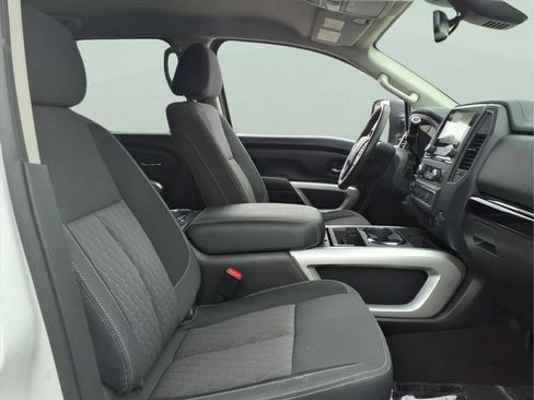 Certified 2024 Nissan Titan SV w/ SV Convenience Package image 14