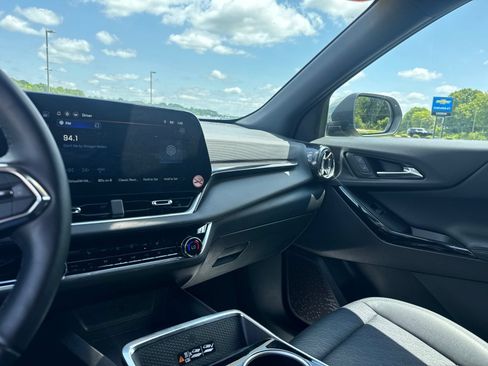 Used 2026 Chevrolet Equinox LT w/ Convenience Package II AWD/4WD image 24