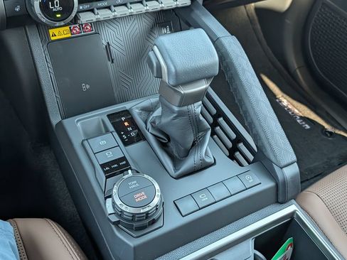 New 2026 Toyota 4Runner Limited AWD/4WD image 28