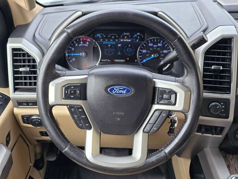 Used 2019 Ford F250 Lariat w/ Lariat Value Package image 29