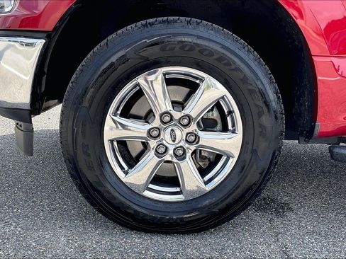 Used 2018 Ford F150 XLT w/ Equipment Group 302A Luxury AWD/4WD image 9