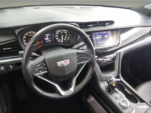 Used 2020 Cadillac XT6 Premium Luxury image 16