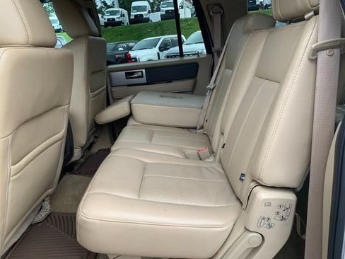 Used 2014 Ford Expedition EL XLT w/ Equipment Group 202A AWD/4WD image 21