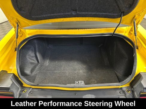 Used 2018 Dodge Challenger SXT w/ Blacktop Package image 9