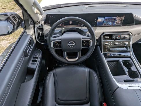 Used 2025 Nissan Armada SV RWD image 15