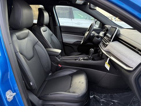 New 2026 Jeep Compass Latitude image 12