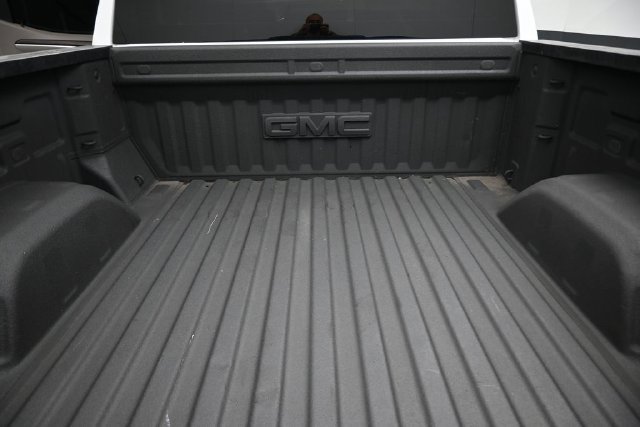 Used 2023 GMC Sierra 1500 SLT w/ X31 Off-Road Package AWD/4WD image 10
