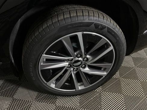 New 2026 Cadillac Vistiq Premium Luxury w/ LPO, Floor Liner Package AWD/4WD image 38